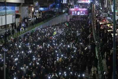  خروش مردم عزادار کرج به روایت تصویر/ البرز امشب بیدار تر از همیشه بود+عکس