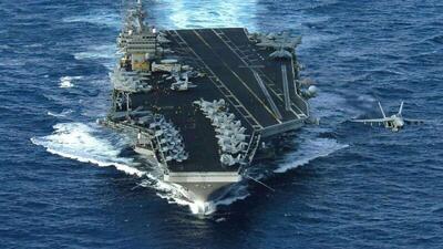  ناو هواپیمابر آبراهام لینکلن ارتش آمریکا مورد حمله قرار گرفت