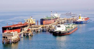 بلومبرگ: اگر تنگهٔ هرمز بسته شود، قیمت‌ نفت تا ۱۰۸ دلار جهش می‌کند