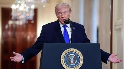  ترامپ سوالات خبرنگاران درباره ایران را نادیده گرفت و پیشنهاد داد که به جای آن، مجسمه‌های کاخ سفید را ببینند