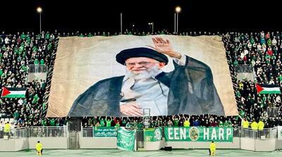  عکس: تصویر رهبر شهید ایران در ورزشگاه باشگاه عراقی