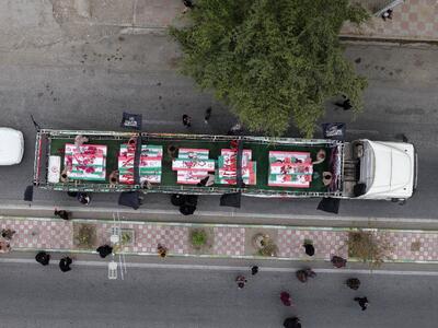  گزارش تصویری/ تشییع پیکر شهدای دانش آموز مدرسه میناب