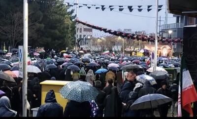  تجمع مردم کرمان به منظور تجدید پیمان با آرمان‌های شهید امام خامنه‌ای+فیلم