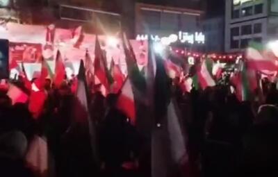  این پرچم حالا حالا‌ها بالا می‌ماند/ شب سوم عزاداری حماسی در میدان تجریش