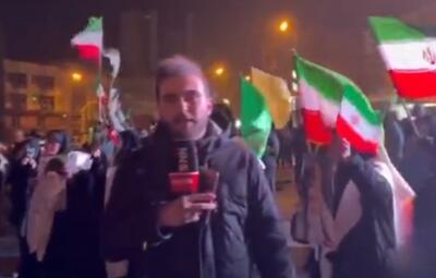  مردم کفن پوش در میدان انقلاب حاضر شدند