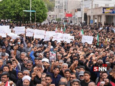  تشییع پیکرهای شهدای دانش آموز در میناب + فیلم