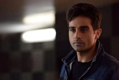  سوگ‌نامه آرمان درویش در سوگ رهبر انقلاب