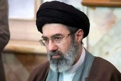  «مجتبی خامنه‌ای» در دوران نوجوانی در جبهه