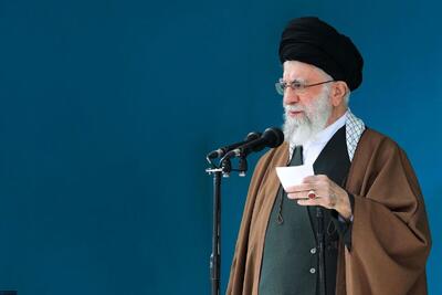  آماده‌سازی مصلی تهران برای استقرار پیکر رهبر شهید+ عکس