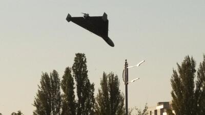  ببینید / ویدیویی از  لحظه هدف قرار گرفتن یک پایگاه آمریکایی در بحرین با پهپاد