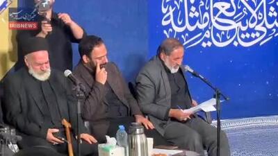  ببینید| کسب اجازه علیرضا قزوه (مجری جلسه) از رهبر شهید در مراسم یادبود امین شعر انقلاب