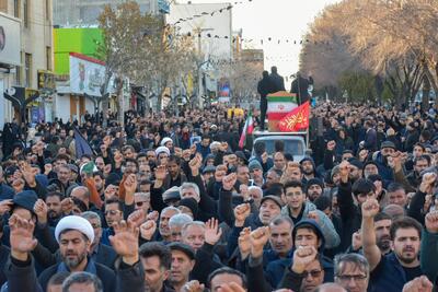  چهارمین روز تجمع مردم شهرکرد در سوگ قائد امت + فیلم