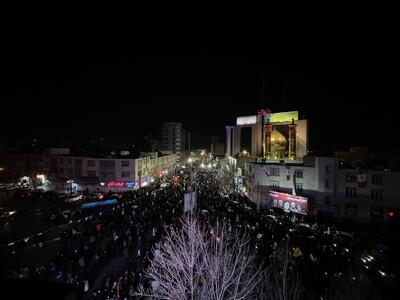  تجمع پرخروش مردم کرج در شب سوم سوگ شهادت رهبر انقلاب+ فیلم