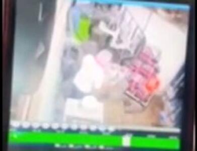  لحظه آوار شدن سقف و دیوار آشپزخانه رستوران