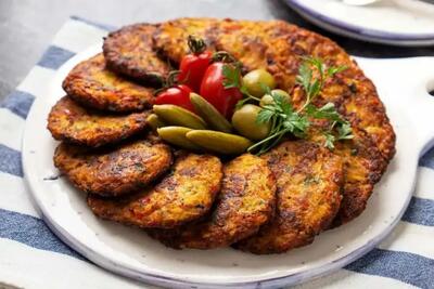  کوکوی مرغ و پیازچه؛ افطاری خوشمزه و بدون دردسر