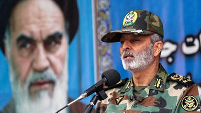  آخرین عکس از خنده های دلنشین سرلشگر موسوی قبل از شهادت در کنار محسن رضایی