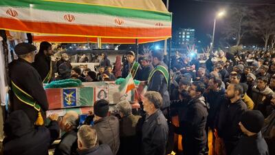  پیکر ۳ شهید جنگ رمضان در شهرکرد تشییع شد + فیلم