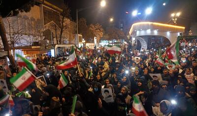  سیل خروشان بجنوردی‌ها در شب پنجم شهادت امام خامنه‌ای+فیلم