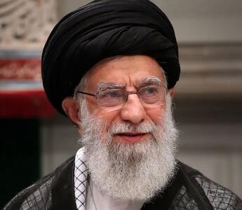  دغدغه بی انتهای رهبرانقلاب برای فعالیت درمورد دفاع مقدس: اگر 50 سال هم برای دفاع مقدس کار بشود بنظرم زیاد نیست + فیلم