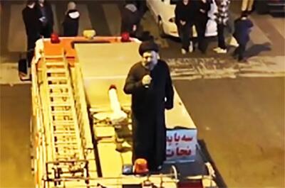  رجزخوانی امام‌جمعه لاهیجان از روی ماشین آتش‌نشانی