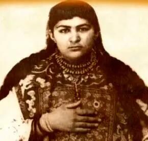  پنج عکس از «فاطمه سلطان»؛ دختر باغبان که همسر شاه شد