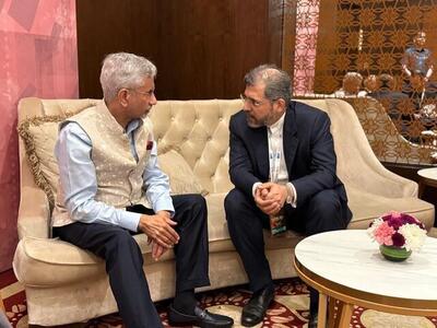  دیدار معاون وزیر خارجه ایران با وزیر خارجه هند