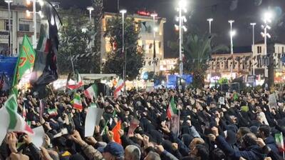  پنجمین شب اجتماع بزرگ مردم رشت/امشب میدان ذهاب رشت یک میهمان ویژه داشت+فیلم