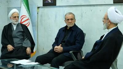  ️ چهارمین نشست شورای موقت برگزار شد/ برنامه‌ریزی برای تشکیل مجلس خبرگان رهبری و معرفی رهبر آینده