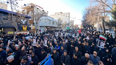  روزه‌داران شهرکردی حملات ددمنشانه رژیم آمریکایی را محکوم کردند + فیلم