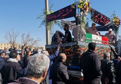  تشییع پیکر 2 شهید مدافع وطن در اسلامشهر  فیلم - تسنیم
