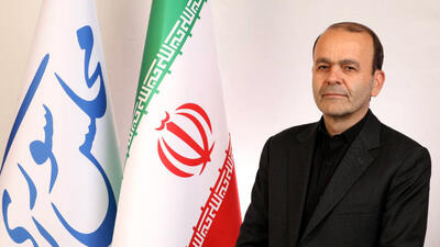  نصیرپور: جدا کردن صف رئیس‌جمهور از رزمندگان، خیانت است