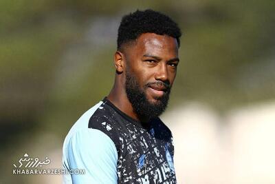  مهاجم استقلال از فرانسه پیام داد