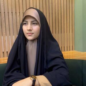  دهان خائن به خون شهدا و وطن را در هم می‌شکنیم