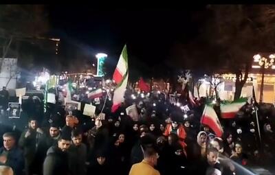  دقایقی بعد از دو حمله اسرائیل و آمریکا به بروجرد سیل جمعیت در خیابان‌های این شهر