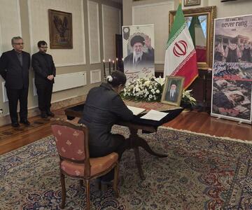  سفیر کوبا در لندن: آیت‌الله خامنه‌ای دوستی میان ملت‌های ما را استوار کرد