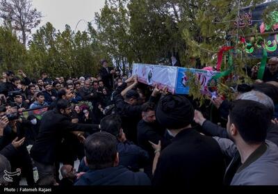  تشییع و تدفین پیکر مطهر شهید دکتر اردشیر رئیسی در شهرکرد تصاویر - تسنیم