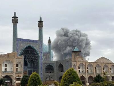  کاشی‌های «مسجد جامع عباسی» بر اثر موج حمله فرو ریخت