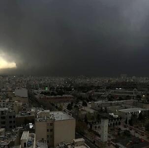  راز باران سیاه در پایتخت/ تهران در محاصره چه پدیده‌ای قرار دارد؟