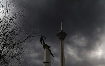  تصاویر؛ آسمان سیاه تهران
