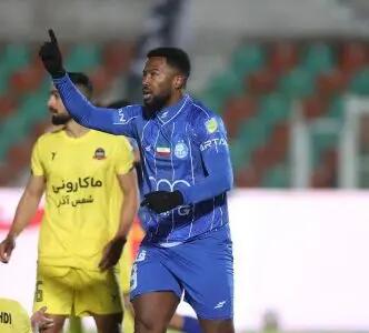  ستاره استقلال در پاریس دیده شد