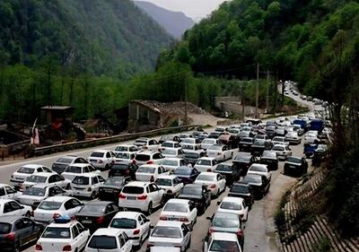  ترافیک پرحجم در مبادی ورودی مازندران/ محور کندوان یک‌طرفه شد؛ بارش برف در ارتفاعات
