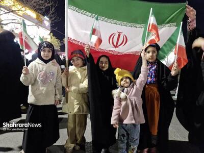  دختران دهه نودی از ایران و رهبر شهید می‌گویند| قبولی دختران در درس وطن