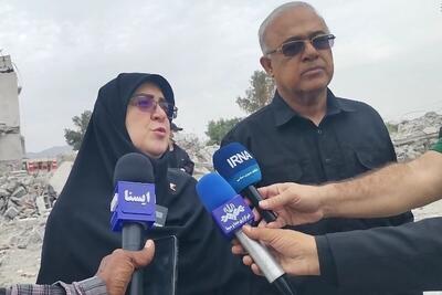  مهاجرانی با بازماندگان شهدای مدرسه میناب دیدار کرد