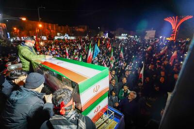  مردم محله نیروگاه قم دست از انقلاب نمی‌کشند+فیلم