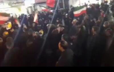  سیل جمعیت انقلابی اهالی خانی‌آبادنو تهران