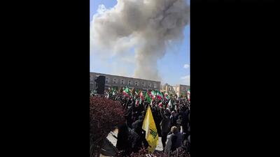  تکبیر مردم بعد از بمباران صهیونیست‌ها در اصفهان
