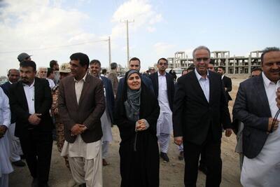  تأکید وزیر راه و شهرسازی بر تداوم فعالیت پروژه‌های مسکن در کشور