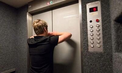  اگر هنگام حمله هوایی در آسانسور گیر افتادیم، چه کنیم؟