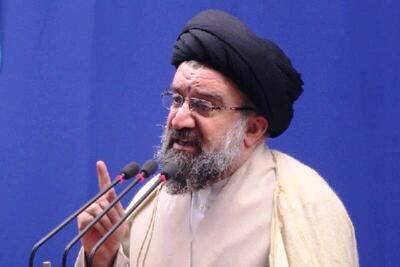  احمد خاتمی: شب گذشته مجلس خبرگان رهبری با نصاب شکل گرفت و آیت‌الله سید مجتبی خامنه‌ای با بیش از دو سوم آرا رأی آورد
