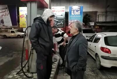  بنزین به اندازه لازم در استان وجود دارد/ نگرانی و شلوغی پمپ بنزین‌ها بی‌مورد است
